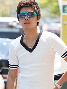 圆脸男生适合什么发型 圆脸男生适合什么发型