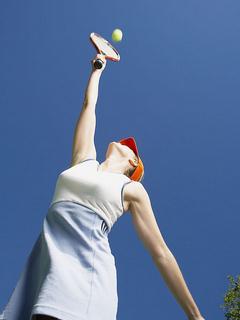 打网球手臂会粗吗