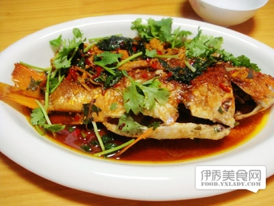 剁椒紅燒鯉魚