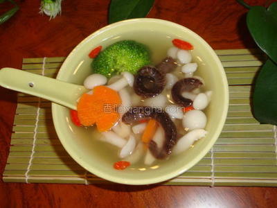 小蘑菇海参汤