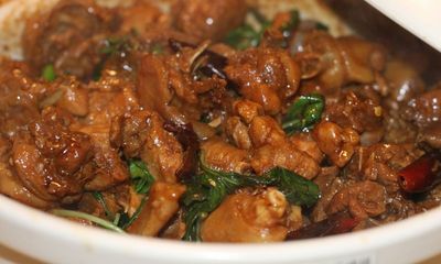 砂锅啫啫鸡煲
