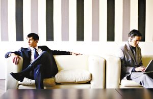 遇到职场冷暴力怎么办 你一定要懂的生存之道