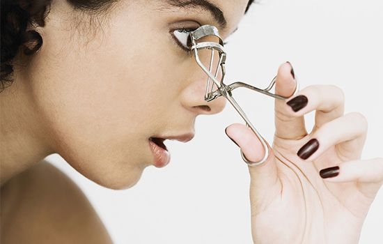 睫毛夹到底该怎么用 学会了就有卷翘睫毛