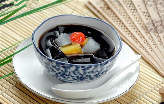 吃龟苓膏可以降火吗 清热下火要吃它