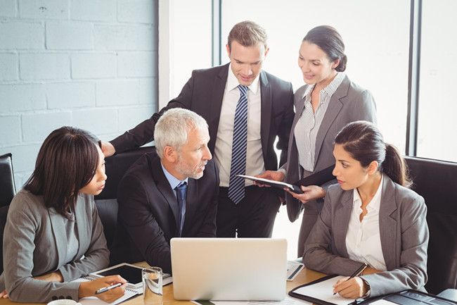 同事之间该如何相处 学会职场规则