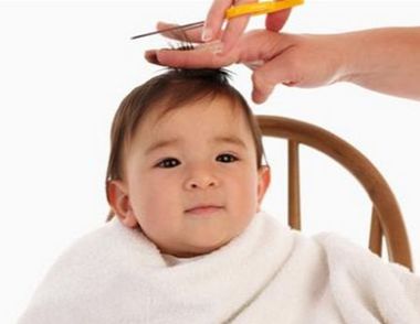 宝宝什么时候可以理发 怎么给宝宝理发
