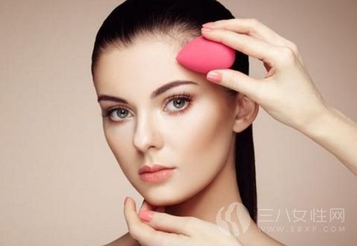 如何清洗美妆蛋 清洗不同的化妆工具的方法