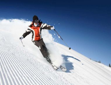 冬季滑雪有哪些技巧 要注意什么