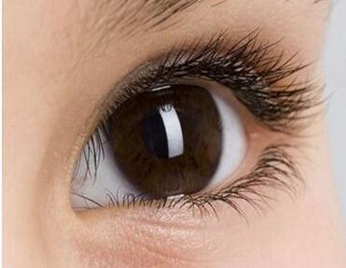 白内障有什么早期症状 该怎么治疗