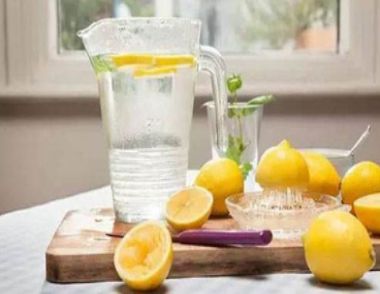 喝蜂蜜柠檬水对身体有什么好处