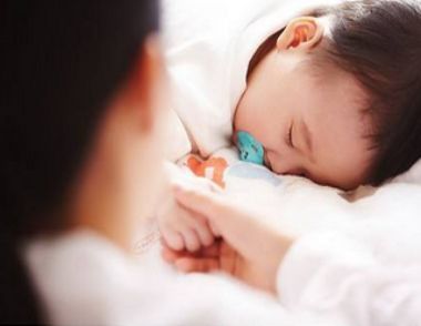 宝宝用安抚奶嘴要注意什么 会影响宝宝牙齿吗