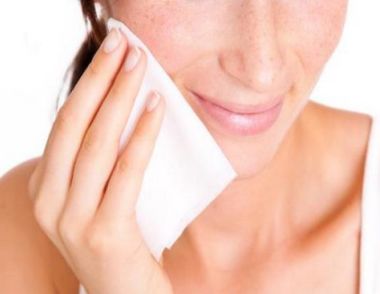 敏感皮肤适合用什么卸妆产品