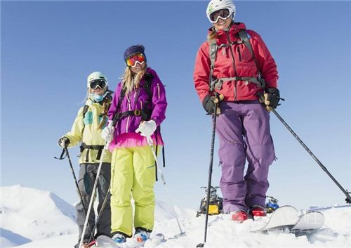 滑雪穿什么衣服比较好 滑雪服如何选购5.png