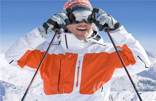 滑雪穿什么衣服比较好 滑雪服如何选购2.png
