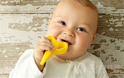 婴儿磨牙是怎么回事 .jpg