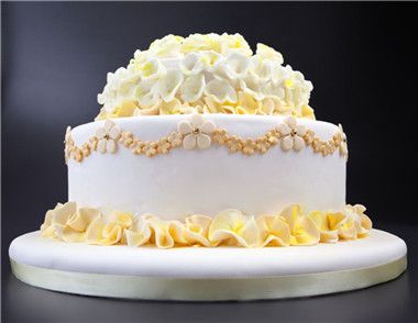 婚礼一定要用婚礼蛋糕吗 定制婚礼蛋糕要注意什么