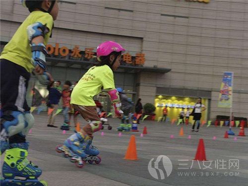 孩子学习轮滑什么时间最佳3.png