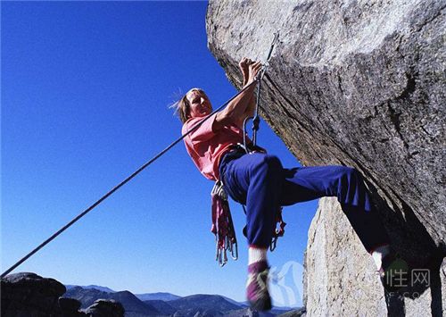 攀岩可以锻炼哪些能力 攀岩需要注意什么1.png