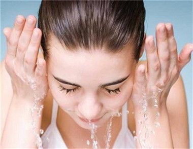怎樣洗臉最幹淨 洗臉的誤區有哪些