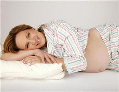 孕婦左側睡好還是右側睡好 孕婦睡姿有講究嗎