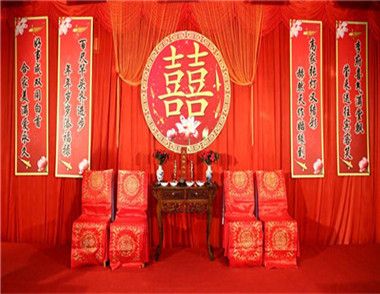 中式婚礼场地布置需要准备什么 中式婚礼的流程是怎样的