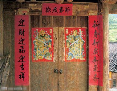 贴春联的由来是什么 贴春联有哪些讲究