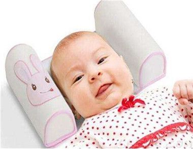 新生儿头型多久定型 如何让宝宝睡出好头型