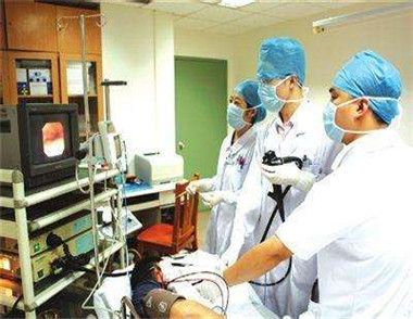 胃穿孔存在哪些症状 胃穿孔存在哪些饮食禁忌