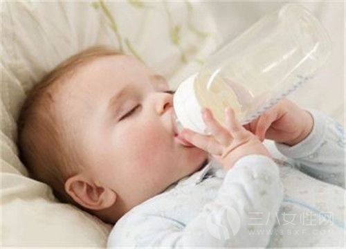 宝宝喝牛奶··.jpg