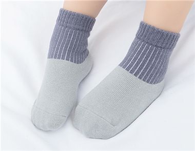 新生兒穿多大的襪子 新生兒襪子尺碼怎麼選