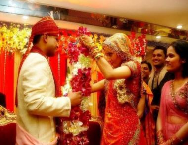 印度频发抢新郎事件是怎么回事 印度为什么会要抢新郎结婚