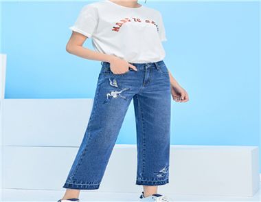 牛仔八分裤怎么搭配好看 什么八分裤显瘦