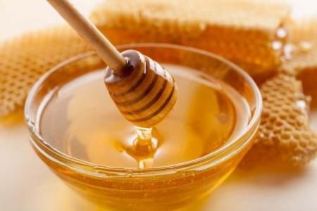 蜂蜜不能和什么一起吃  什么人不能吃蜂蜜