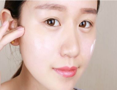 女性经期有哪些肌肤问题 女性经期怎么保养皮肤