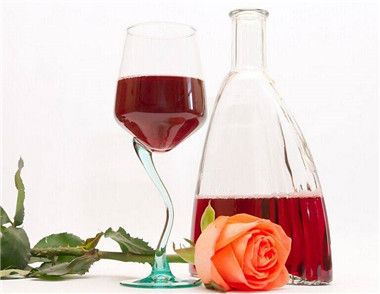 喝红酒有哪些步骤 红酒如何进行试酒