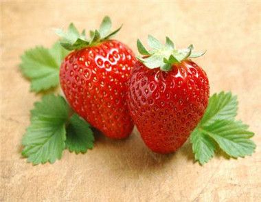 吃草莓會上火嗎 草莓吃多了容易患上哪些疾病呢
