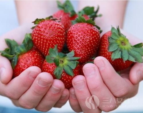 草莓怎麼挑.jpg