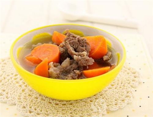 胡蘿卜燉肉湯.png