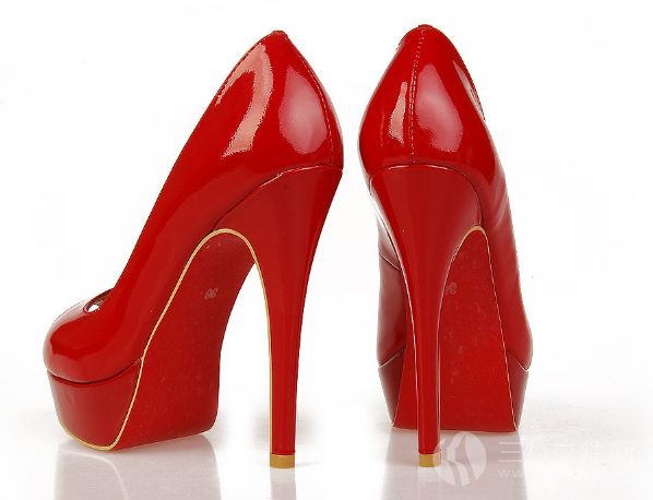 Christian Louboutin.png