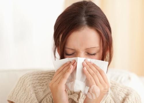 过敏性鼻炎和感冒有什么区别