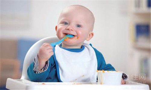 宝宝吃饭慢的原因有哪些