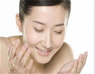 自制美白面膜怎么做 喝牛奶可以美白吗