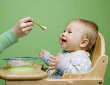 宝宝补钙吃什么好 宝宝缺钙有哪些表现