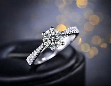 結婚鑽戒大概多少錢 如何選購適合自己的鑽戒