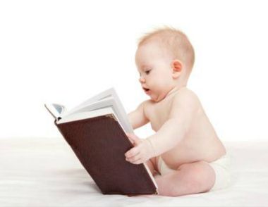宝宝多大可以开始看书 如何为宝宝挑选合适书籍