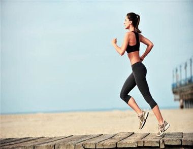 跑步减肥如何改变步幅 跑步如何最为有效的减肥