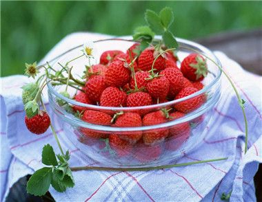草莓怎么洗最干净 怎么挑选草莓