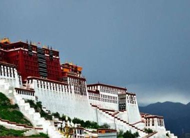 西藏有哪些地方合适度蜜月 西藏度蜜月要注意什么