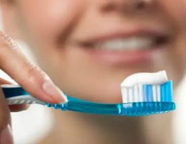 如何挑选合适的牙刷 牙刷多久换一次