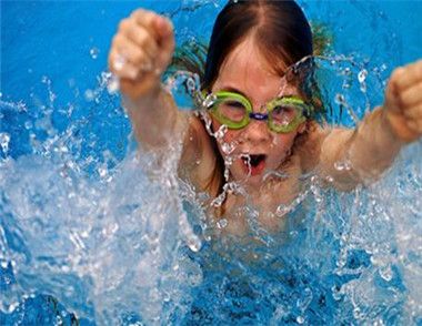 游泳对颈椎有好处 学游泳的技巧有哪些